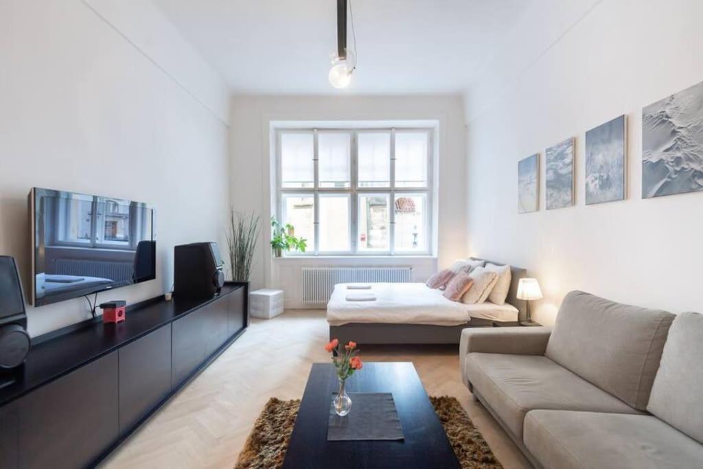 Luxury Apartment On Old Town Square Prag Dış mekan fotoğraf